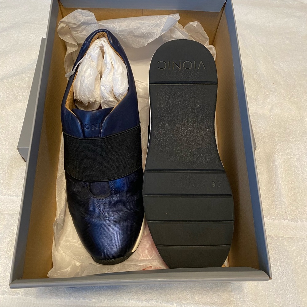 Vionic Blue and Black Loafers Sleek Slip-On Design